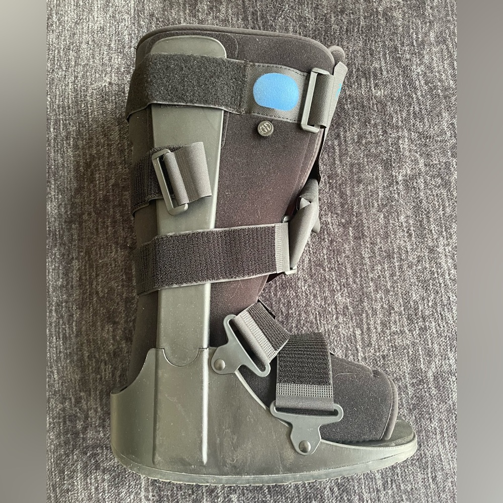 United Surgical Air Cam Walker Fracture Boot